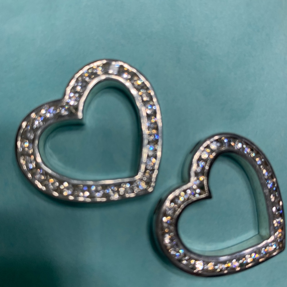 Cubic Zirconia on 925 Sterling silver